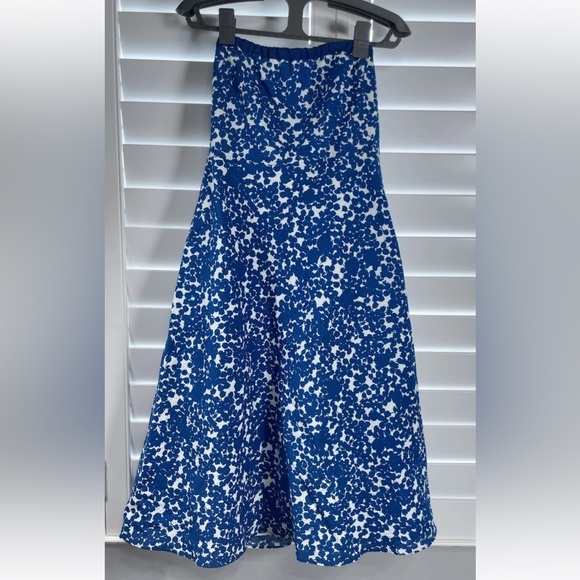 J. Crew Dresses & Skirts - J Crew Strapless Boeing Midi Dress Blue White Flowers Women’s‎ 0 Fully Lined Zip